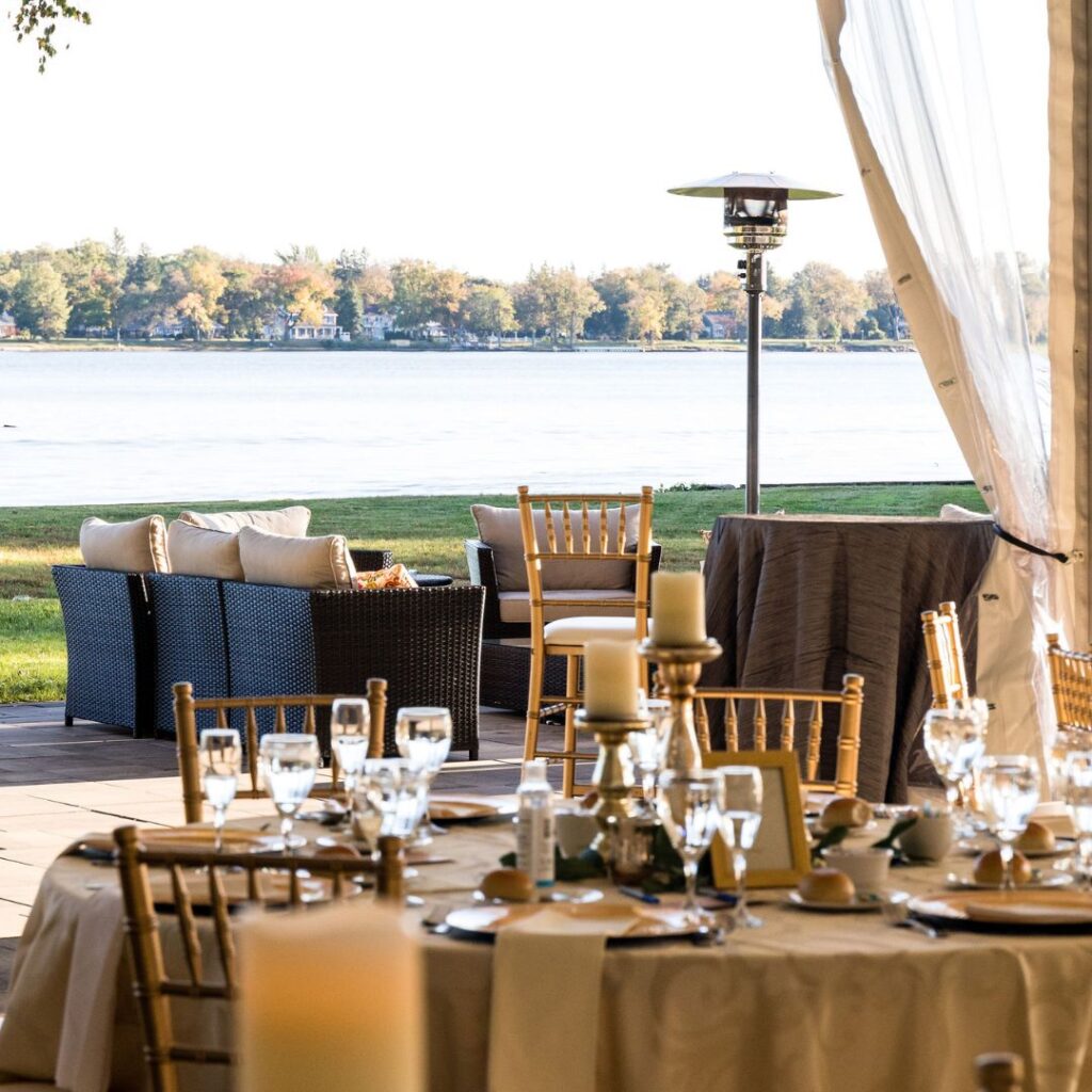 Real Candles VS Flameless Candles for Outdoor Weddings